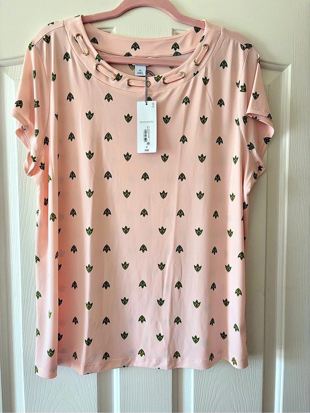 Liz Claiborne Short Sleeve Floral Top in Pink Size XL NWT